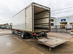 RENAULT D19 280 DTI+DHOLLANDIA 3T.