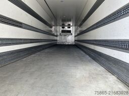 H.T.F. HZO 39 / Carrier Vector 1800 Reefer / Frigo Box...