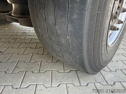 H.T.F. HZO 39 / Carrier Vector 1800 Reefer / Frigo Box...