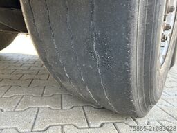 H.T.F. HZO 39 / Carrier Vector 1800 Reefer / Frigo Box...