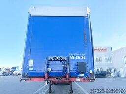 Kel-Berg 3 axle Curtainsider / Planenauflieger