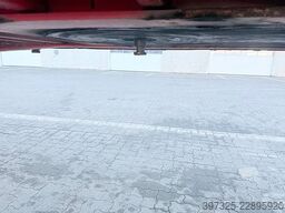Kel-Berg 3 axle Curtainsider / Planenauflieger