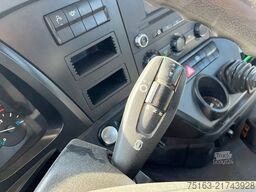 MERCEDES-BENZ Arocs 2643 L 6x4 Abrollkipper mit Kran Funk+Grei