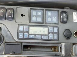 Doosan DX235LCR