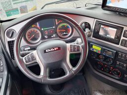 DAF XF 440 SuperSpaceCab 6x2*4 - 2 deck Closed Live...