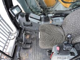LIEBHERR R946
