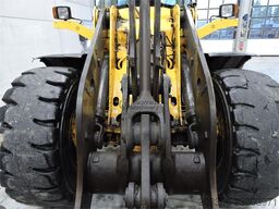 VOLVO L90F