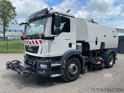 MAN 18.250 4x2 TGM Bucher Cityfant 6000
