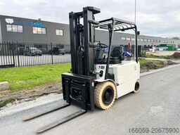 Caterpillar EP30K-PAC