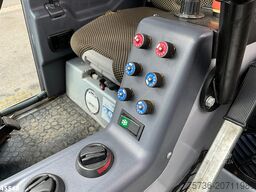 Bucher Citycat 2020 with 3-rd brush