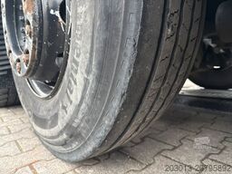 MAN TGS 26.440 Zugmaschine + Atlas Kran 5 Ausschube