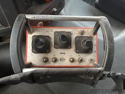 VOLVO FMX 500 6x4 Kipper mit Kran Atlas 172.3E - A4