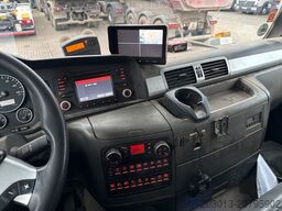 MAN TGS 26.440 Zugmaschine + Atlas Kran 5 Ausschube