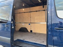Mercedes-Benz Sprinter 319 CDI Kasten 6-Zylinder Distronic, Kamera