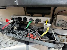 Krone Liftas + Stuuras Carrier Maxima 1200 Laadklep 2...
