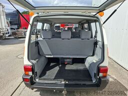 VOLKSWAGEN T4 Caravelle 2.4l Bus 9-Sitzer AHK ex-DLRG