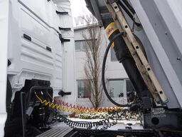 MAN TGX 18.510 4×2 tractor unit / Sleeper ca