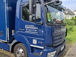 Mercedes-Benz Atego 818