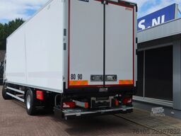 Scania P320 Koel/Vries Bakwagen + Dhollandia 2000KG