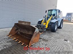 Kramer 8180 4x4x4 Bucket + Forks!