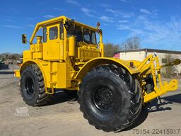 Kirovets K700A V8