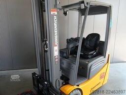 Jungheinrich EFG 215 - 480 DZ