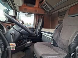 DAF XF 440 SuperSpaceCab 6x2*4 - 2 deck Closed Live...