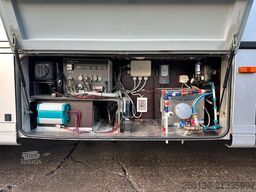 SCANIA R380 6x2 LL 7 Pferde + Bad/ TV/ WC/ Küche