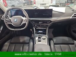BMW 330e Touring AHK Abstand Tempomat Keyless