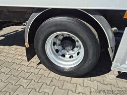 Volvo FM 340 / CARRIER I350 / LIFT ZEPRO