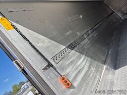 Volvo FM 340 / CARRIER I350 / LIFT ZEPRO