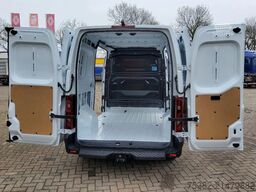 Renault Master 150.35  EURO 6  L2H2 GESLOTEN WIT - 2x Z...