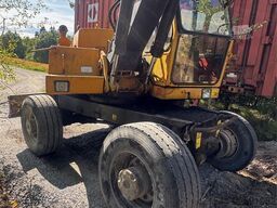 Atlas 1304 Wheeled Excavator – 2 Buckets