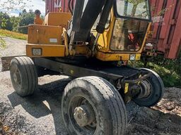Atlas 1304 Wheeled Excavator – 2 Buckets
