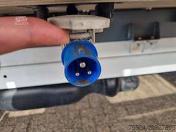 Mercedes-Benz Sprinter 516 CDI Kuhlkoffer/ Carrier/ 8 PALLETS...