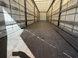 Schmitz Cargobull TAULINER CON ELEVACION