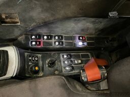 JCB JS 130 LC