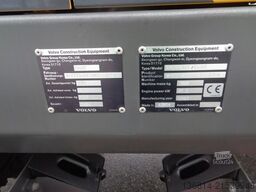 VOLVO EW60E Powertilt + Löffelpaket