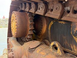 Caterpillar D8T