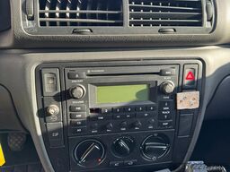 VW Passat **AMBULANCE-RETTUNGSWAGEN**