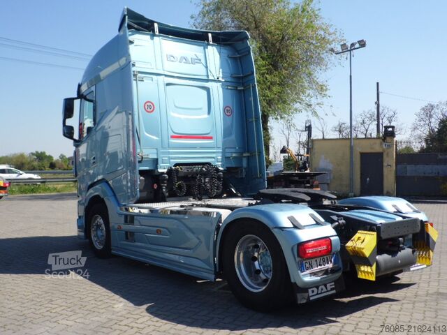 Trattore stradale standard DAF XG 530