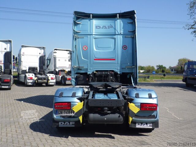 Trattore stradale standard DAF XG 530