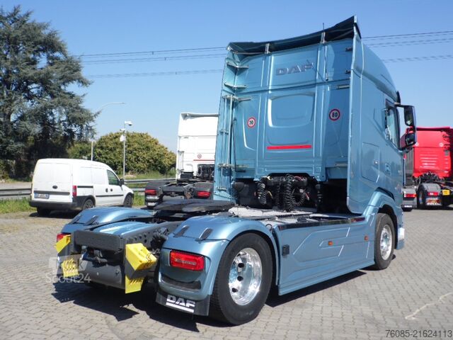 Trattore stradale standard DAF XG 530