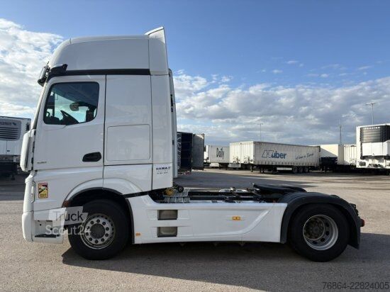 Стандартен влекач MERCEDES-BENZ 1851 GIGASPACE, RETARDER, HYDRAULIK, MIRROR-CAM