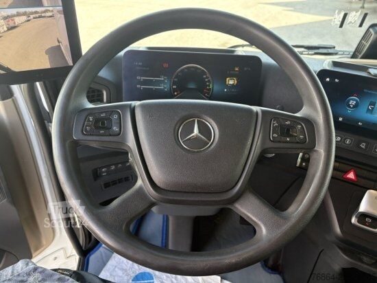 Стандартен влекач MERCEDES-BENZ 1851 GIGASPACE, RETARDER, HYDRAULIK, MIRROR-CAM