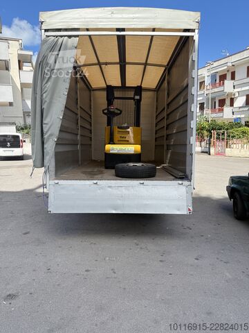 Dubă cu caroserie tip cutie Iveco Daily 35C14