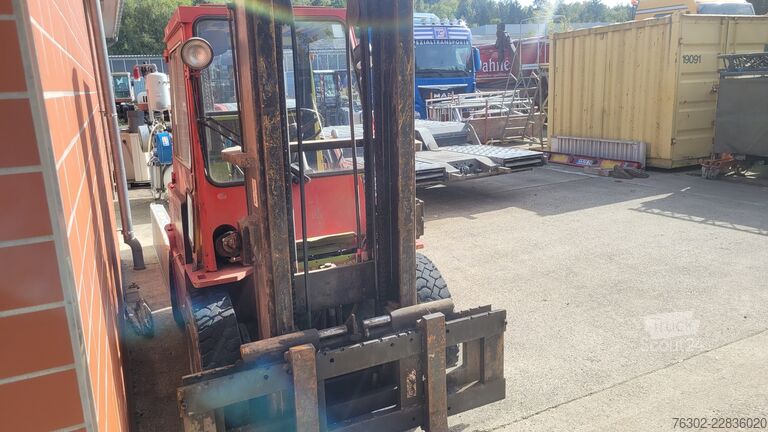 Frontlastare truck CLARK G 500 Y 60 PD 3 to Diesel Kabine Heizung