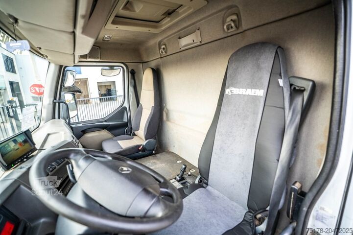 Tarpaulin RENAULT PREMIUM 310 6X2 + Palfinger 2.5T