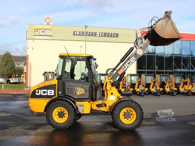 Hjullastare JCB 406 Stufe mit Schaufel + Gabel