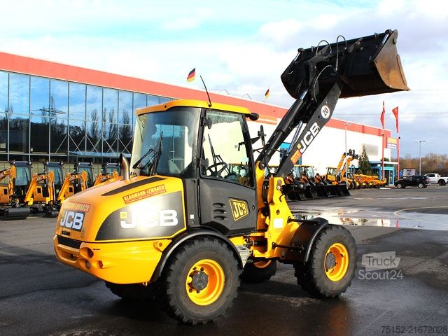 Hjullastare JCB 406 Stufe mit Schaufel + Gabel